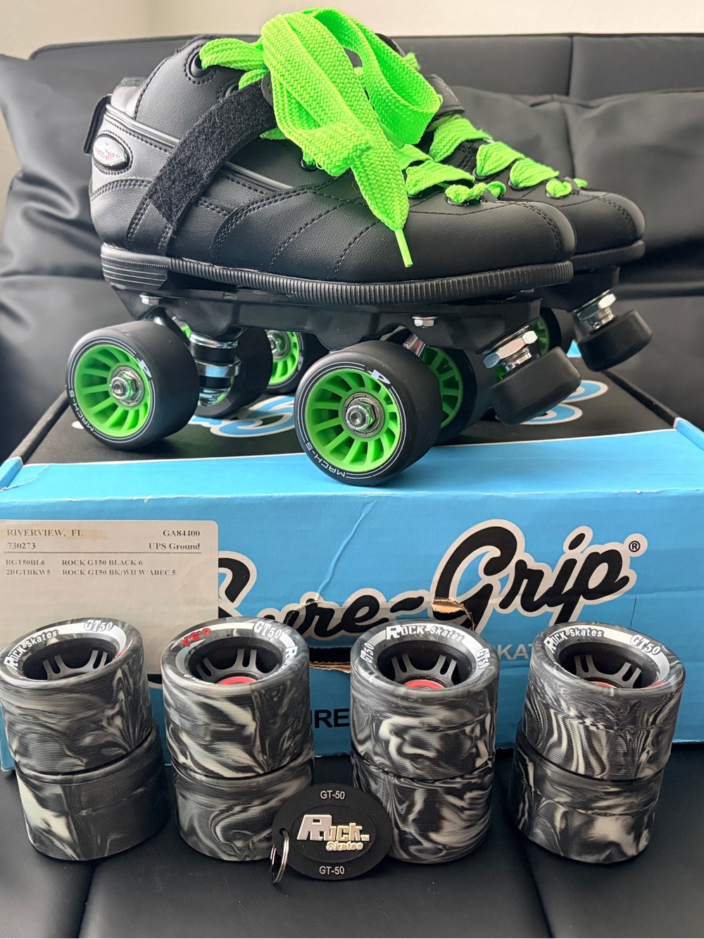 Sure-Grip Rock GT50 skate in black SIZE 6. Nearly new, with extra wheels/laces!